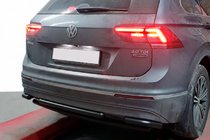 Volkswagen Tiguan 2016–2023 Aizmugurējais aizsargstienis AK001-2 Black (nerūsējošais tērauds) foto 1