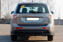 Mitsubishi Outlander 2012–2021 Aizmugurējā aizsargstīpa AK004 Black (nerūsējošais tērauds) foto 2
