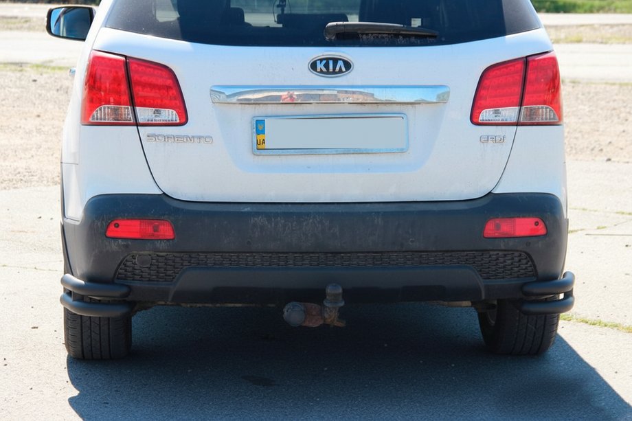 Kia Sorento II XM 2009–2014 Aizmugurējie dubultie stūra loki AK003-подвійний Black (nerūsējošais tērauds) Foto 2