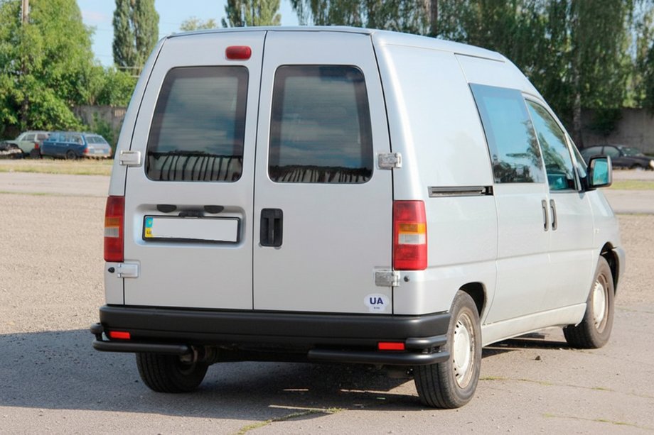 Citroen Jumpy 1996–2007 Aizmugurējie dubultie stūru stieņi AK003-подвійний Black (nerūsējošais tērauds) Foto 2