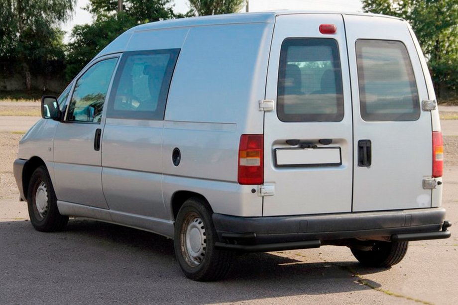 Fiat Scudo 1996–2007 Aizmugurējie dubultie stūru stieņi AK003-подвійний Black (nerūsējošais tērauds) Foto 4