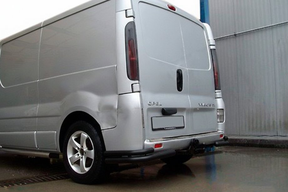 Nissan Primastar 2002–2014 Aizmugurējie stūru aizsargi AK003-Подвійний Melni (nerūsējošais tērauds) Foto 1