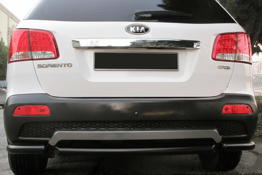 Kia Sorento II XM 2009–2014 Aizmugures stūra elementi centrālajai lokai AK007-3 Black (2 gab., nerūsējošais tērauds) Image