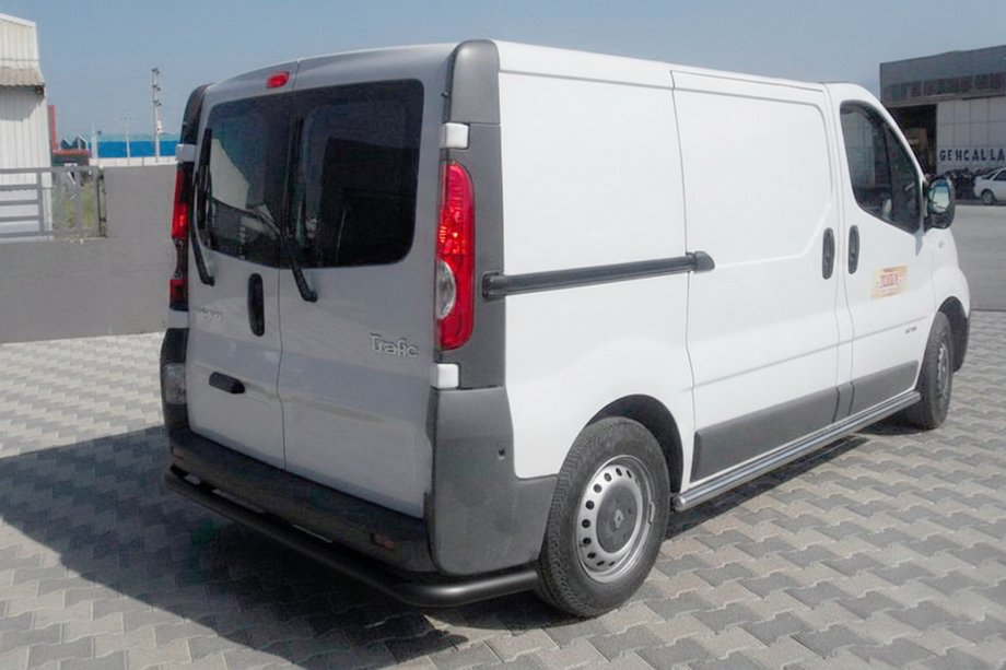 Opel Vivaro 2001–2015 Aizmugures aizsargstienis AK005 Black (nerūsējošais tērauds) Image