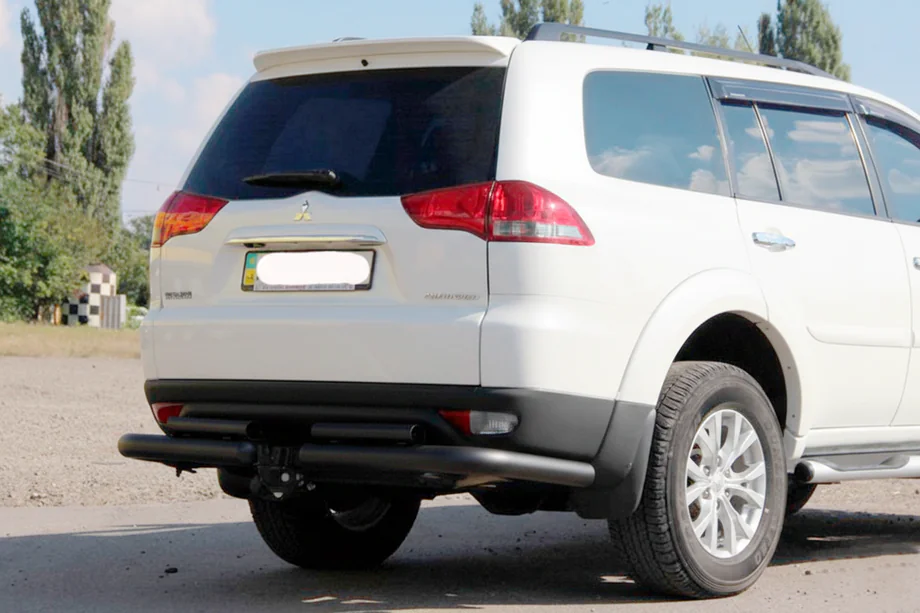 Mitsubishi Pajero Sport 2008–2015 Aizmugurējā bampera aizsargs AK003-Special Black (2 gab., nerūsējošais tērauds) Image