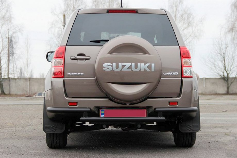Suzuki Grand Vitara 2005–2017 Aizmugures aizsargstienis AK003-2 Black (nerūsējošais tērauds) Image