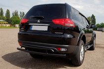 Mitsubishi Pajero Sport 2008–2015 Aizmugurējais aizsargstienis AK002-2 Black (2 gab., nerūsējošais tērauds) foto 2