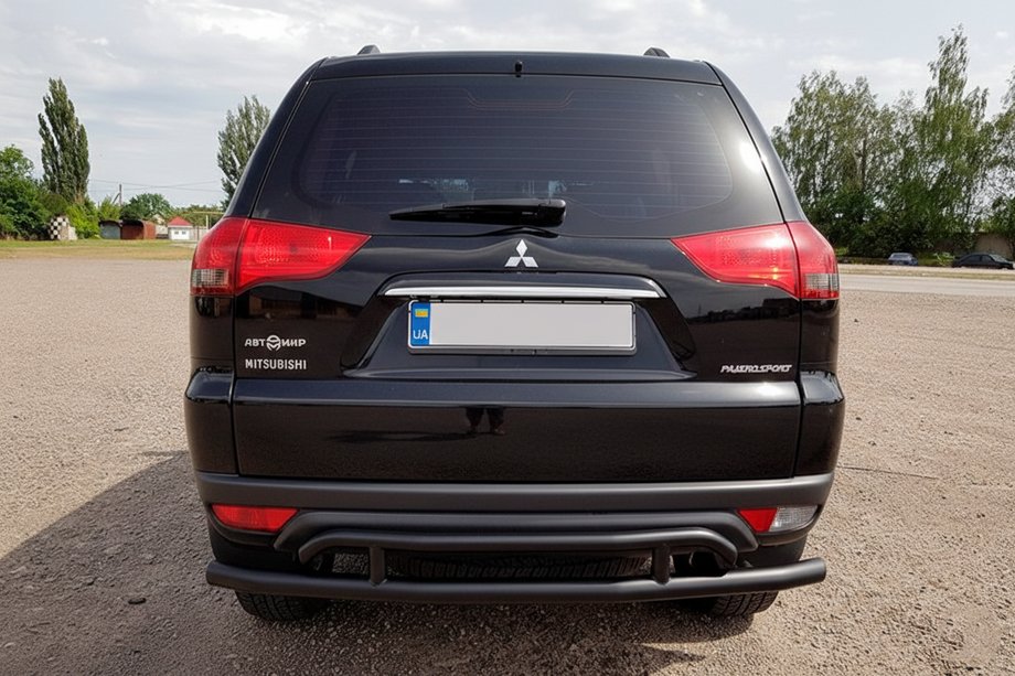 Mitsubishi Pajero Sport 2008–2015 Aizmugurējais aizsargstienis AK002-2 Black (2 gab., nerūsējošais tērauds) Image