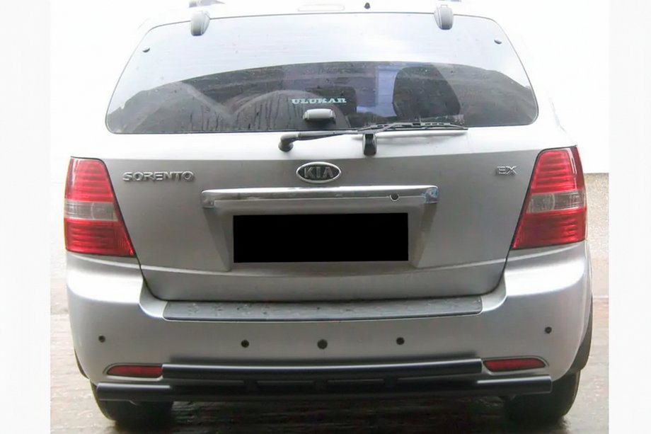 Kia Sorento I BL 2002–2009 Aizmugures aizsargstienis AK002-Dubultais Black (nerūsējošais tērauds) Image
