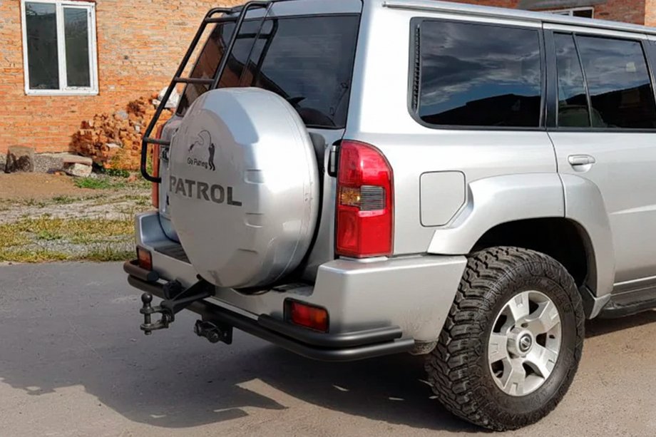 Nissan Patrol Y61 1997–2011 Aizmugurējais aizsargstienis AK005-3 Black (nerūsējošais tērauds) Foto 4