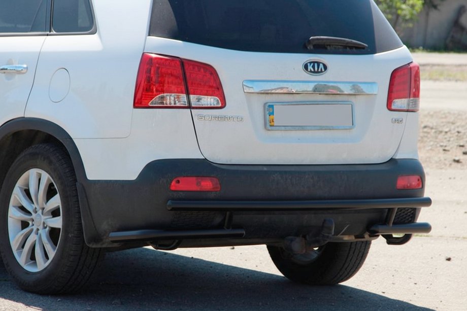 Kia Sorento II XM 2009–2014 Aizmugurējais aizsargstienis AK003-2 Black (nerūsējošais tērauds) Foto 2