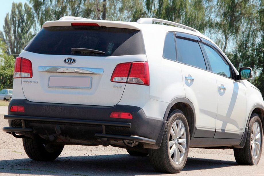 Kia Sorento II XM 2009–2014 Aizmugurējais aizsargstienis AK003-2 Black (nerūsējošais tērauds) Foto 3
