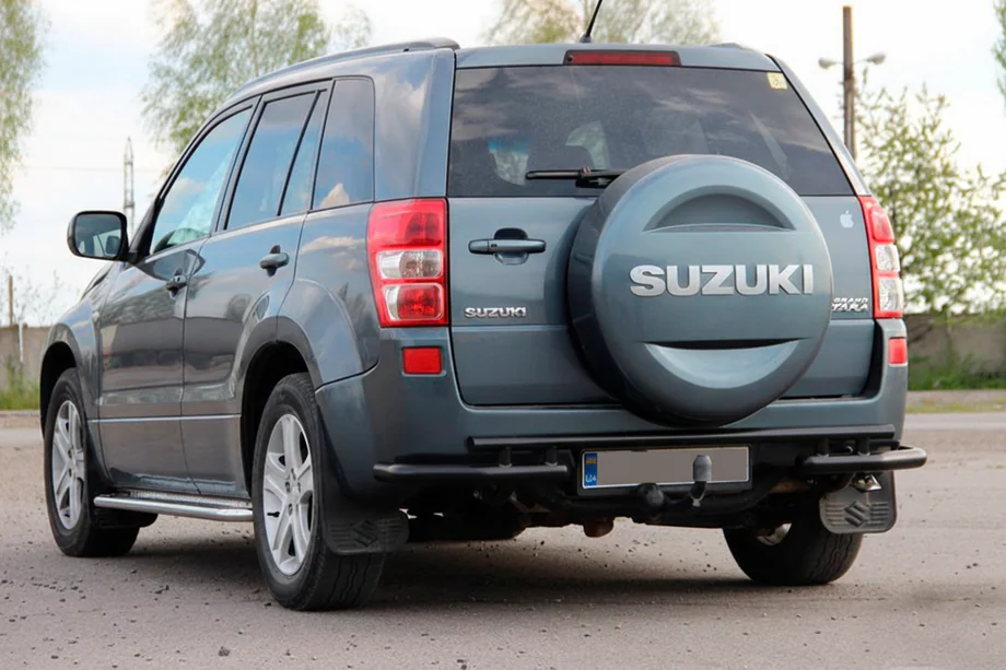 Suzuki Grand Vitara 2005–2017 Aizmugures aizsargloks AK005-3 Black (nerūsējošais tērauds) Image