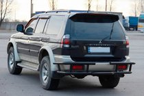 Mitsubishi Pajero Sport 1996–2007 Aizmugurējais aizsargstienis AK-Special Black (nerūsējošais tērauds) foto 2