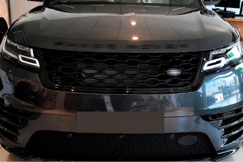 Range Rover Velar 2017– Priekšējais radiatora režģis Black Image