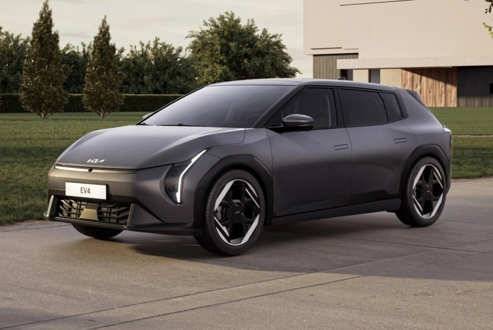Kia EV4 Hatch 2025: pieejams elektriskais hečbeks ar lielu nobraukumu