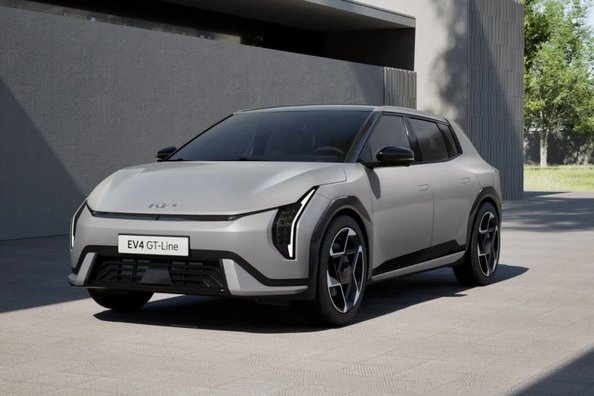 Kia EV4 Hatch 2025: pieejams elektriskais hečbeks ar lielu nobraukumu Foto 4