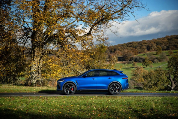 Jaguar F-Pace SVR apskats: britu super-SUV ar V8 dzinēju Foto 2