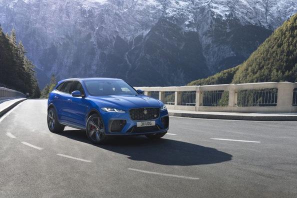 Jaguar F-Pace SVR apskats: britu super-SUV ar V8 dzinēju Foto 1