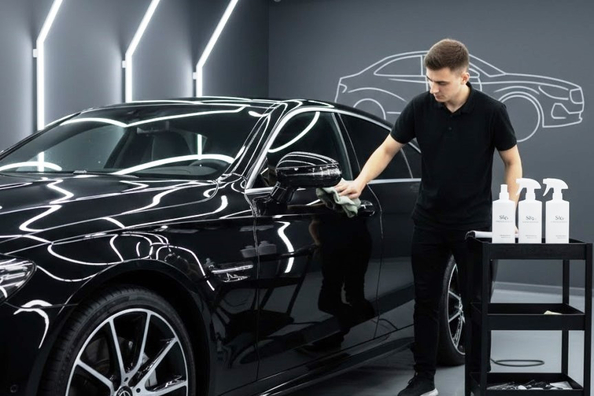Kas ir auto keramiskais pārklājums? Pilns ceļvedis auto īpašniekiem