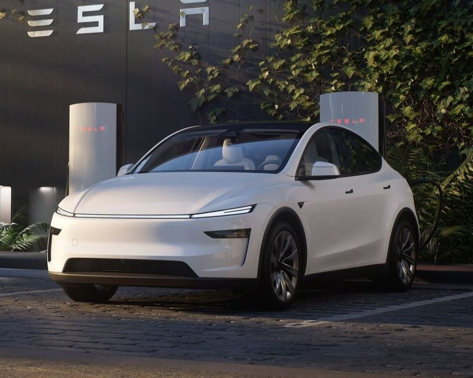 Tesla Model Y (Juniper 2025): atjauninātā elektriskā krosovera apskats