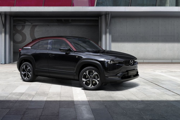 Mazda MX-30: krosovers ar rotora ģeneratoru un minimālistisku dizainu Foto 4