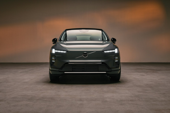 Volvo EX60 (2026) — pilnībā elektriskā vidēja izmēra krosovera apskats Foto 1