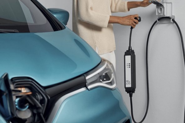 Kā uzlādēt elektroauto mājās?