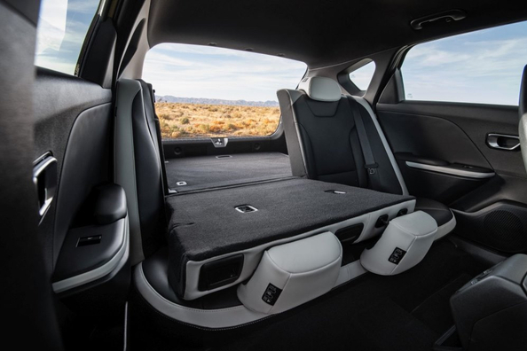 Kia K4 Hatchback 2026 apskats: moderns kompakts hečbeks ar plašu salonu un tehnoloģijām Foto 6