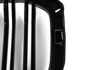 BMW X5 G05 2019–2026 Izpārdošana: nieru reste M-Look (2018-2022, melns spīdīgs) foto 10