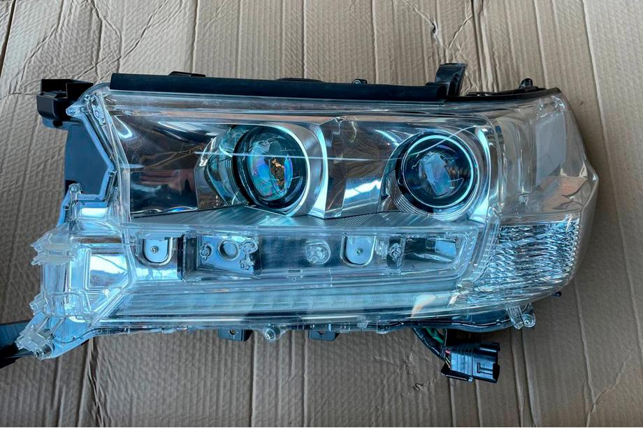 Toyota Land Cruiser 200 2007–2021 Priekšējie lukturi 2016+ (Standart, lietoti) Foto 8