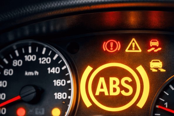 Kāpēc automašīnā iedegas ABS: signāla skaidrojums panelī