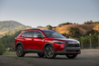Toyota Corolla Cross (facelift 2024) apskats: kompakts ģimenes krosovers foto 3