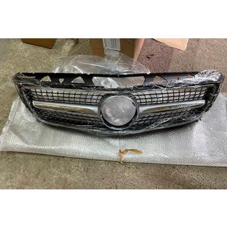 Izpārdošana: Priekšējais režģis 2011-2014 (Diamond Silver) Mercedes CLS C218 2011–2018 foto 2