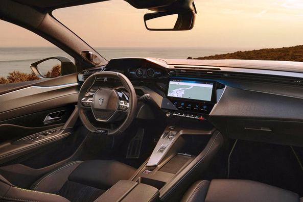 Atjauninātā Peugeot 408 (2026) apskats: stilīgs krosover-liftbeks ar elektrificētām tehnoloģijām Foto 5