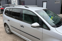Volkswagen Touran 2010–2015 Hromēti jumta reliņi foto 8