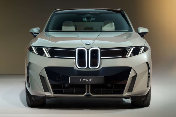 BMW X5 G65: Pirmās baumas un jaunumi