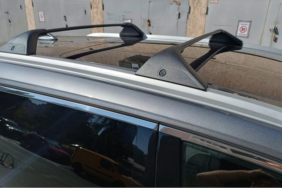 Nissan X-trail T33/Rogue 2022– Jumta šķērssijas integrētām jumta reliņām OEM (2 gab.) Melns Foto 30