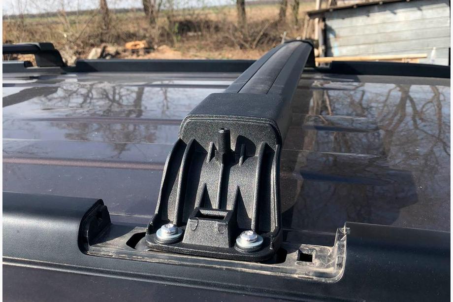 Nissan X-trail T31 2007–2014 OEM šķērssijas stiprināšanai rūpnīcas vietās ar slēdzeni (2 gab.) Foto 12