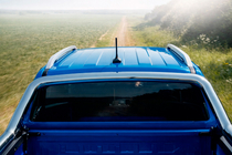 Ford Ranger 2022– Pelēki OEM jumta reliņi (alumīnijs) foto 3