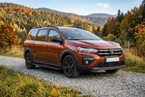Dacia Jogger 2022– Sānu kāpšļi Tayga Black (2 gab., alumīnijs) foto 1