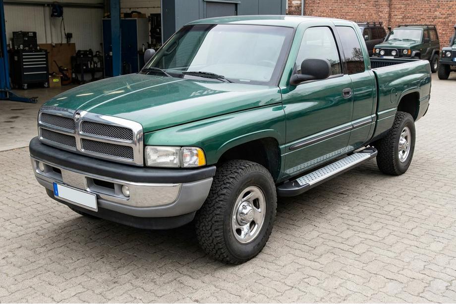 Dodge RAM (BR/BE) 1994–2002 Sānu pakāpieni Allmond Grey (2 gab., alumīnijs) Image
