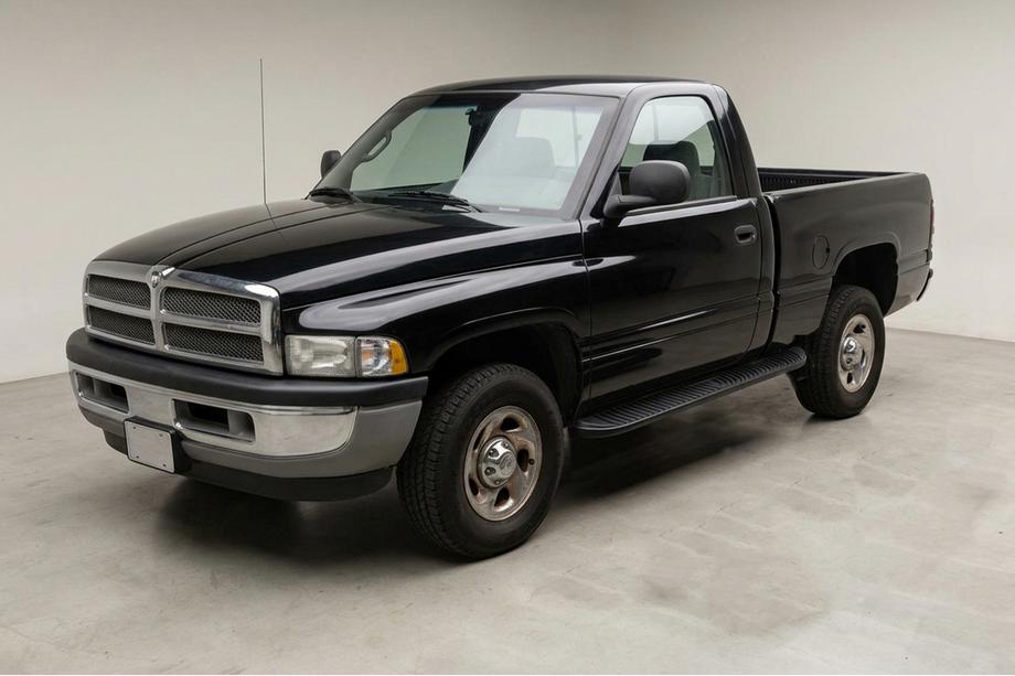 Dodge RAM (BR/BE) 1994–2002 Sānu kāpšļi Tayga Black (2 gab., alumīnijs) Image