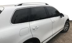 Volkswagen Touareg 2010–2018 Jumta reliņi Skyport (matēti pelēki) foto 2