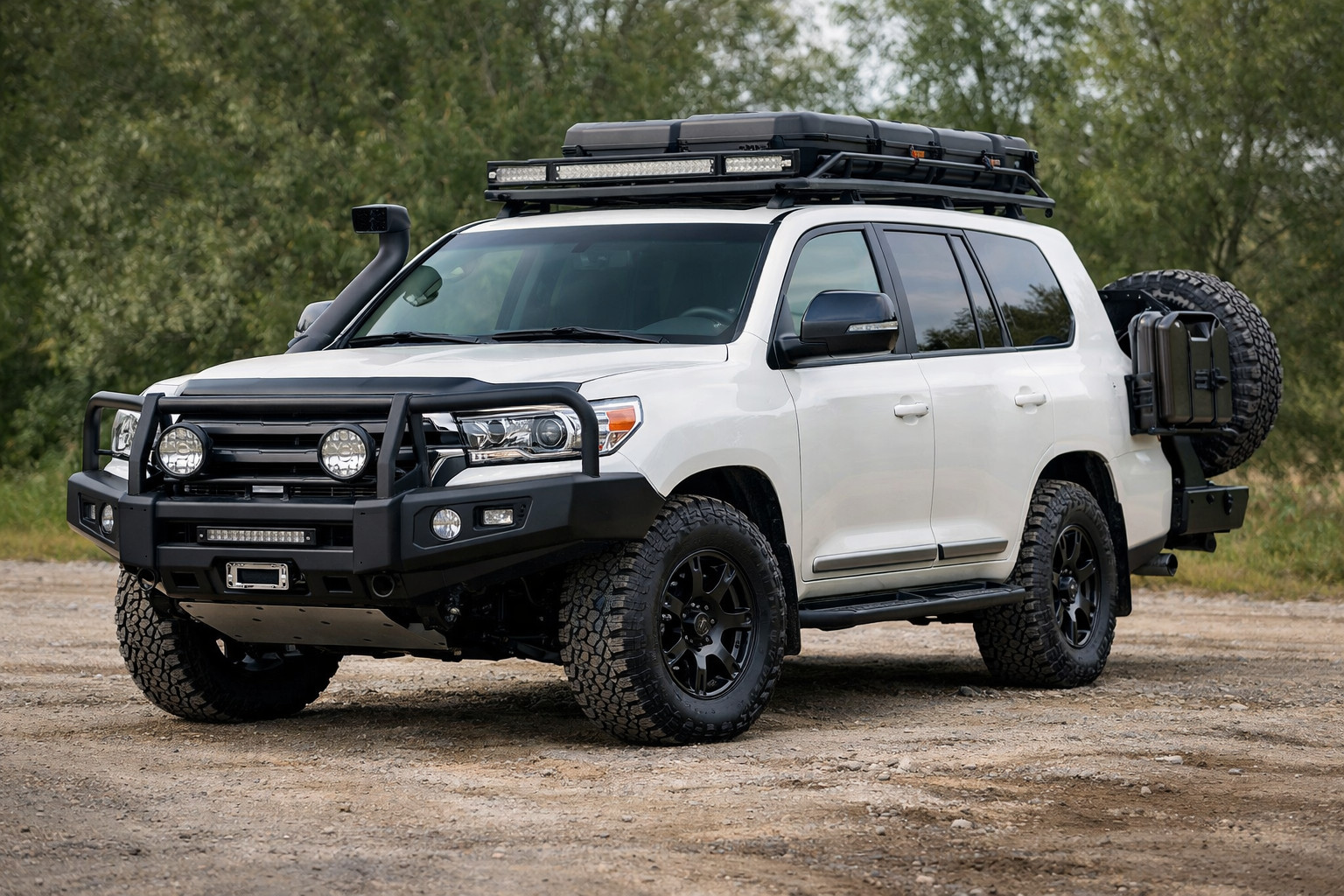 Ko patiešām ir vērts uzlabot Toyota Land Cruiser 200 ikdienai