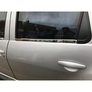Logu apdares līstes (4 gab., nerūsējošais tērauds) Nissan Terrano 2014– foto 4