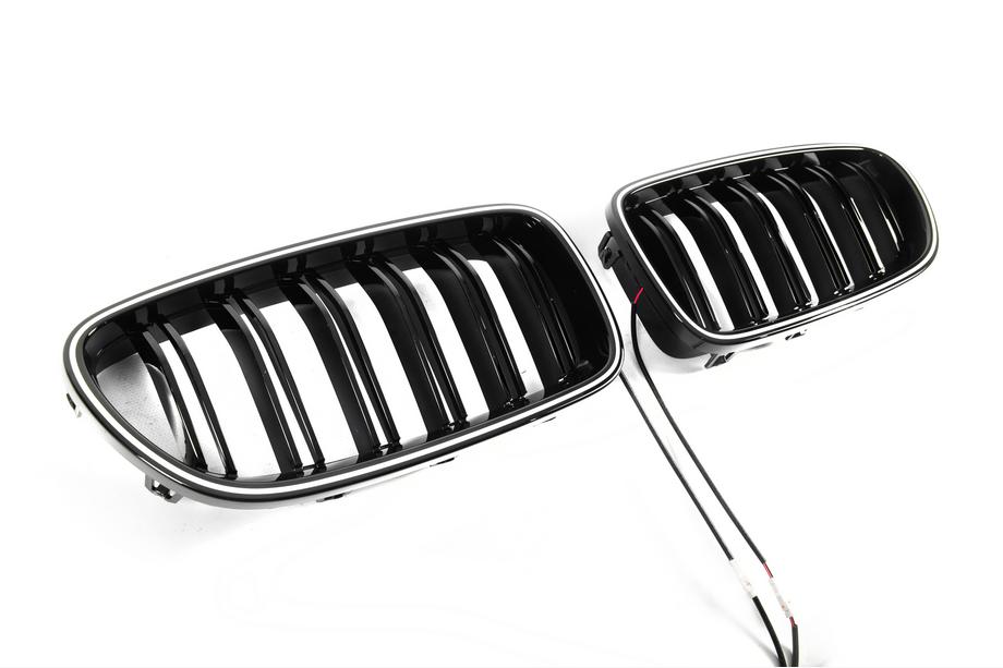 BMW 5. sērija F10/F11 2010–2016 BMW nieru restes M-look ar LED (spīdīgi melnas) Foto 4