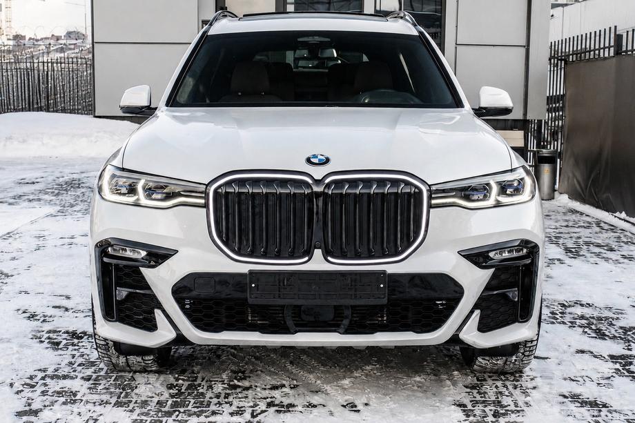 BMW X7 G07 2019– Nieru reste 1 Bar LED (2019-2022, melna spīdīga) Image