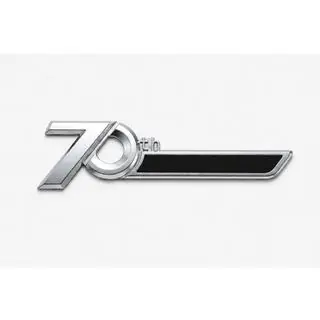 Emblēma Toyota 70 gadi (22 cm x 6,3/2,5 cm)