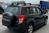 Suzuki Grand Vitara 2005–2017 Jumta bagāžnieka šķērstieņi oriģinālajām stiprinājuma vietām Ecem V3 (2 gab.) Melns, 110 cm foto 4
